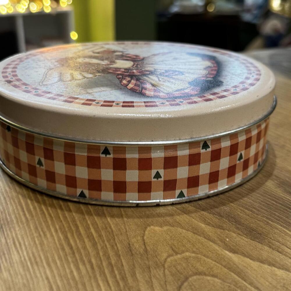 Vintage Angel Holiday Tin Quilted Gingham cookie box food storage - Picture 5 of 9